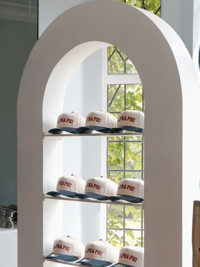 Stylish open arch shelf and bar setup with custom 3D box cover backdrop, designed for weddings, brand launches, birthdays, and special celebrations.